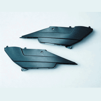 Tapas Laterales Bajo Asiento Originales para WY150T-3 (Derecho e Izquierdo) restaura la estética y protección de tu Wangye Matrix 150.