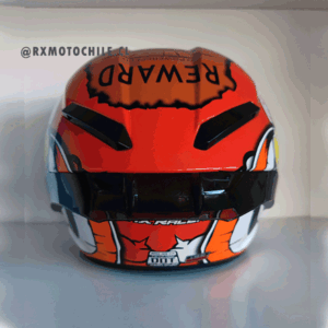 Casco integral MAX con certificación DOT. Diseño de competición (trofeos, SPEED, POWER). Visor exterior oscuro/polarizado (ideal para sol). Sistema de sujeción micrométrico. Un estilo racing audaz para la seguridad diaria.